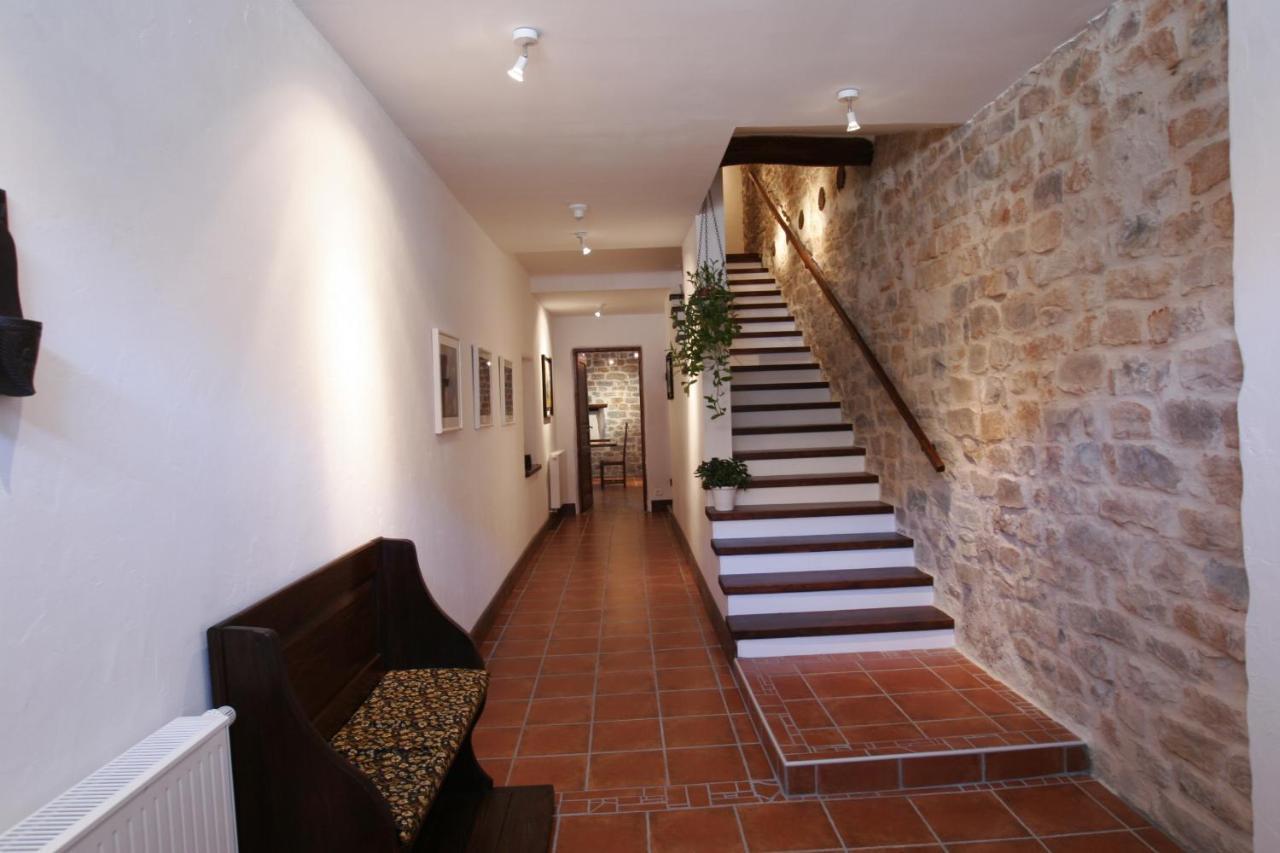 Le Clos Des Pommes Bioncourt Exterior foto